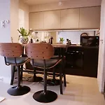 Canal Apartment Amsterdam Central 4P